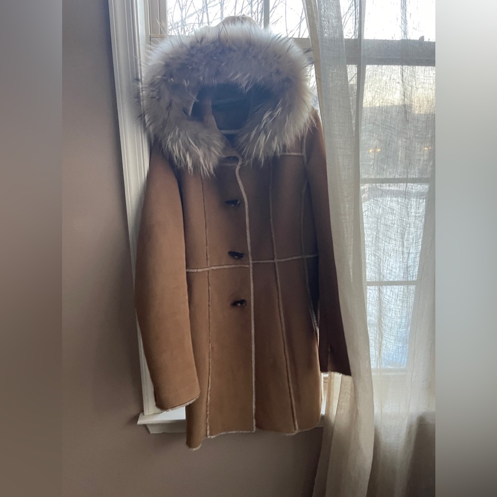 Gorgeous faux suede coat with hood EUC szL